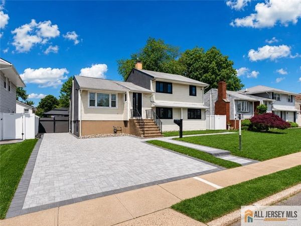 118 Poplar Street , Carteret, NJ 07008