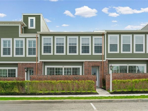 505 High Crescent Rd , Cranberry Twp, PA 16066