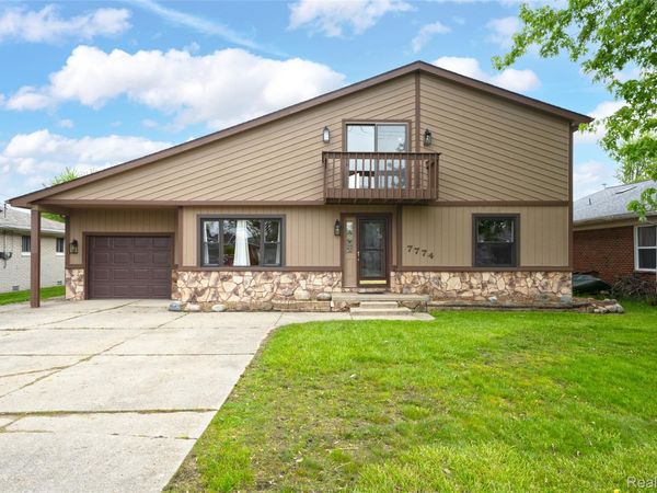 7774 Colony Drive, Clay Township, Mi 48001