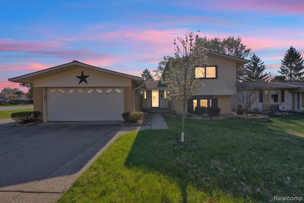 9498 Bassett Street , Livonia, MI 48150 Main Photo