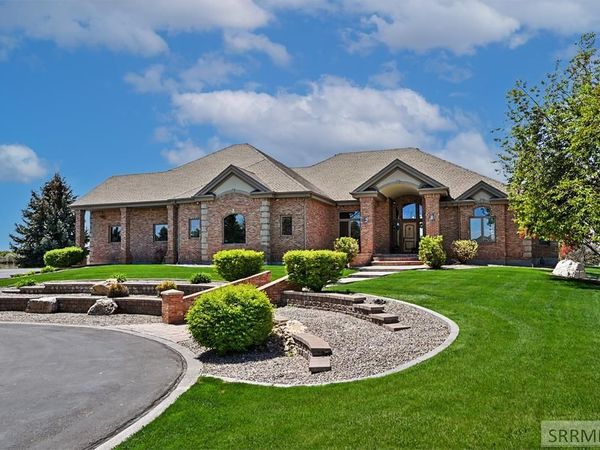 7695 N Riverfront Drive, IDAHO FALLS, ID 83401
