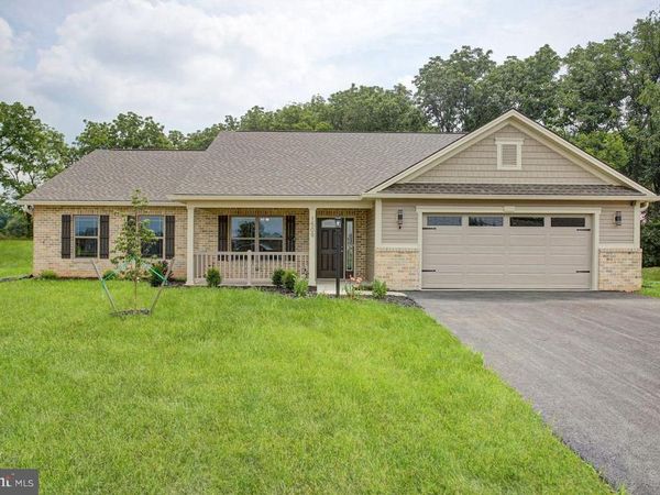 1509 TREELINE DRIVE, CHAMBERSBURG, PA 17202