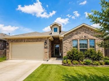 15736 Hazelhurst Lane, Fort Worth, TX 76247
