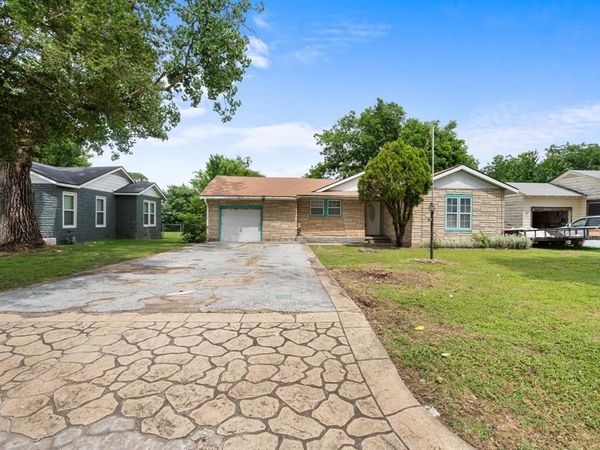 813 Truman Street , Arlington, TX 76011