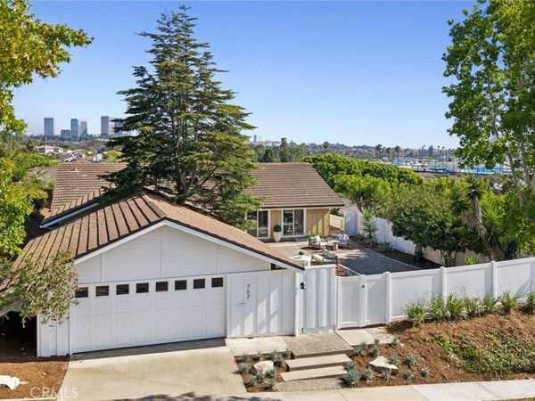 727 Bellis Street, Newport Beach, CA 92660