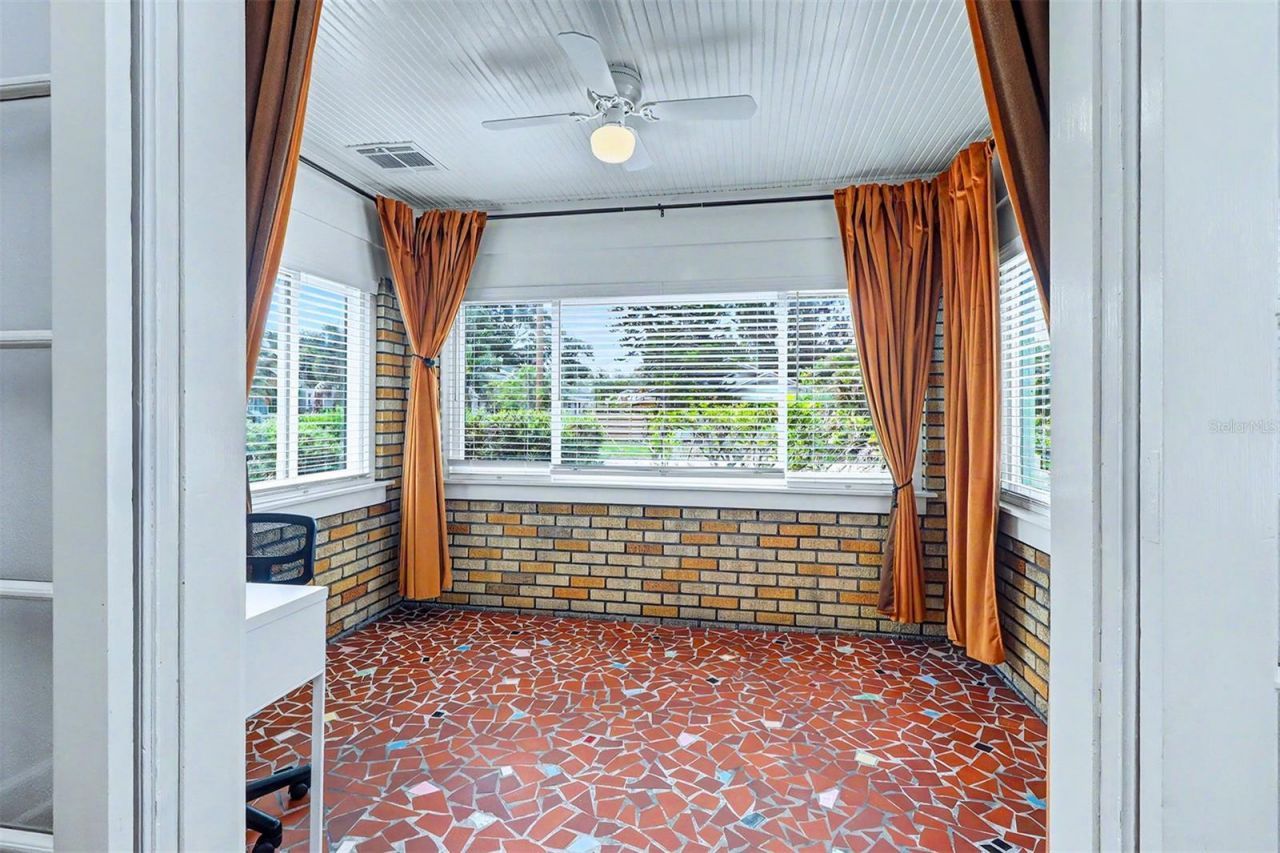 1127 22nd Avenue N, Saint Petersburg, FL 33704 Photo