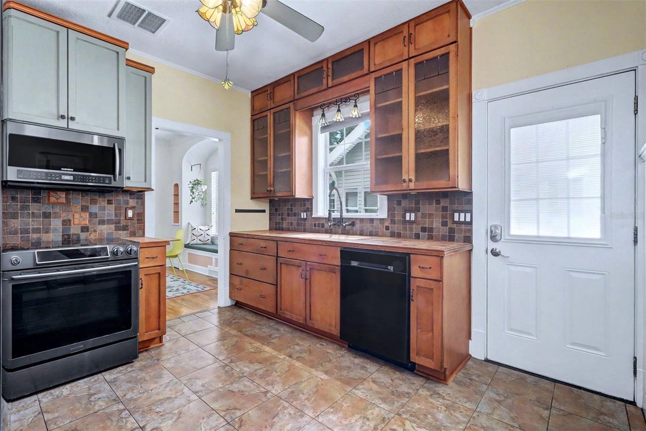 1127 22nd Avenue N, Saint Petersburg, FL 33704 Photo