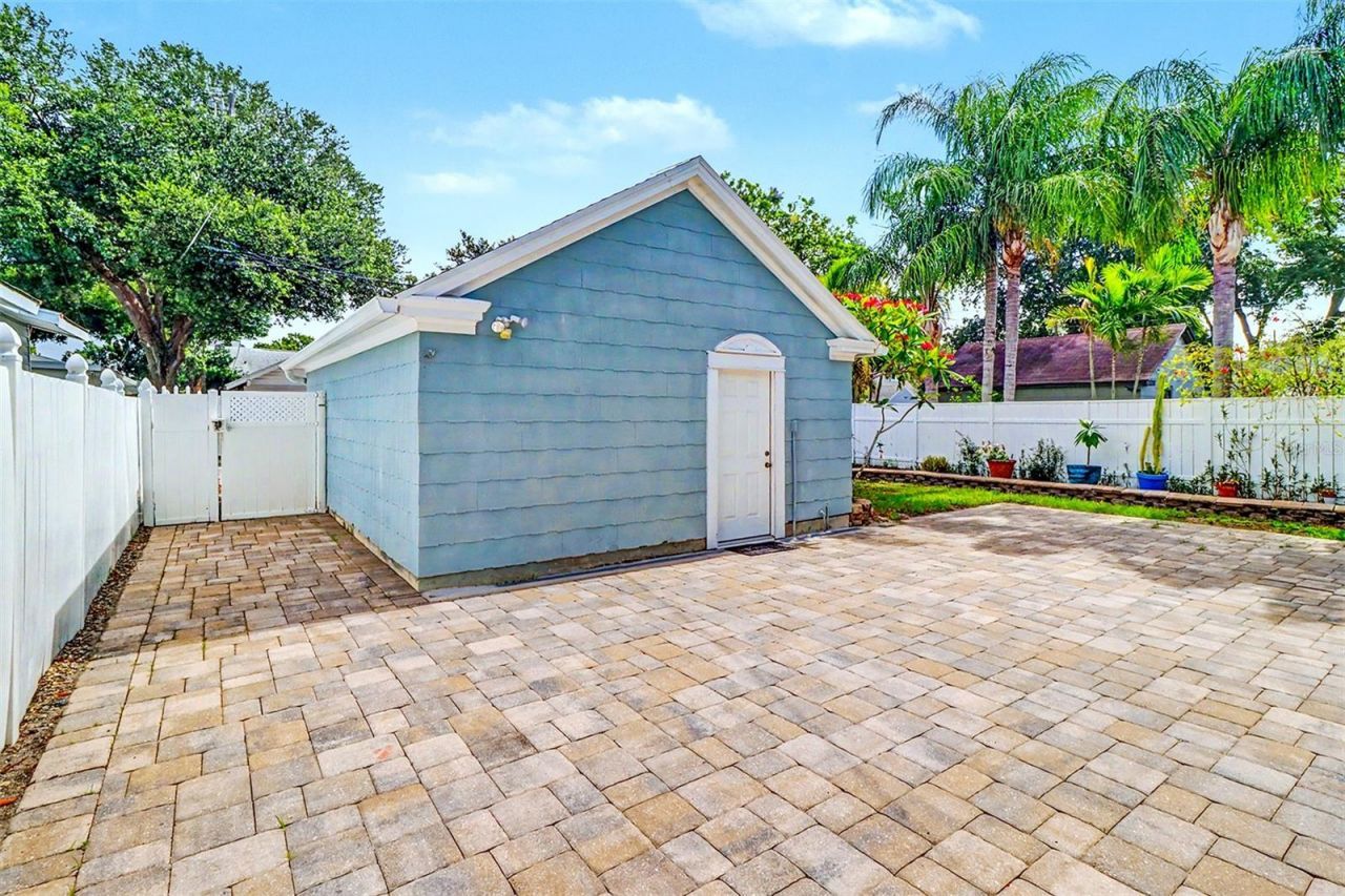 1127 22nd Avenue N, Saint Petersburg, FL 33704 Photo
