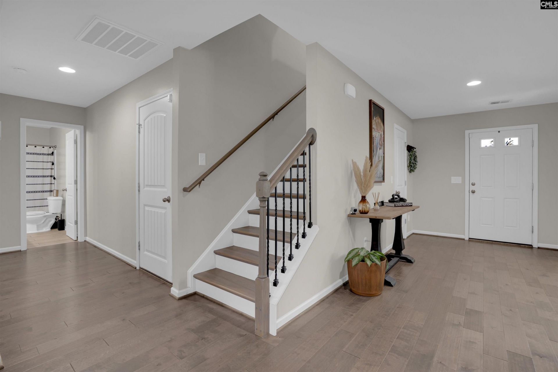 109 Sunsation Drive  Photo 8
