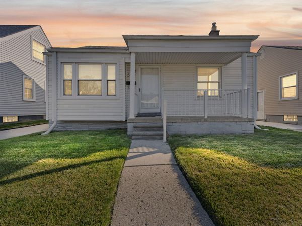 530 Mill Street, Lincoln Park, MI 48146