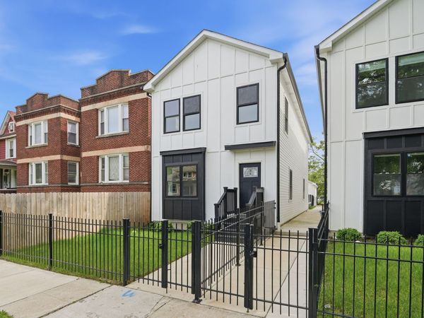 5729 W Ohio Street , Chicago, IL 60644