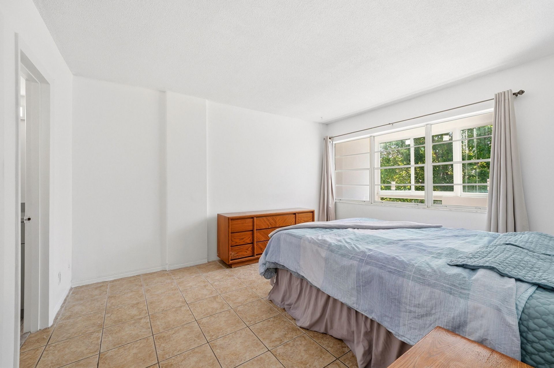 1333 E Hallandale Beach Boulevard, Unit 335, Hallandale Beach, FL 33009 Photo