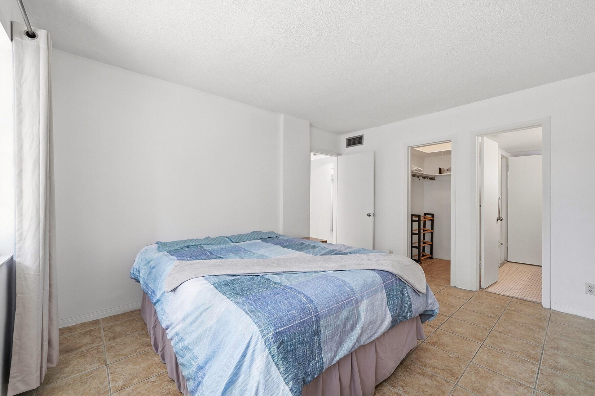 1333 E Hallandale Beach Boulevard, Unit 335, Hallandale Beach, FL 33009 Photo