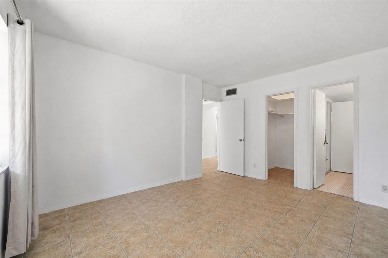 1333 E Hallandale Beach Boulevard, Unit 335, Hallandale Beach, FL 33009 Photo