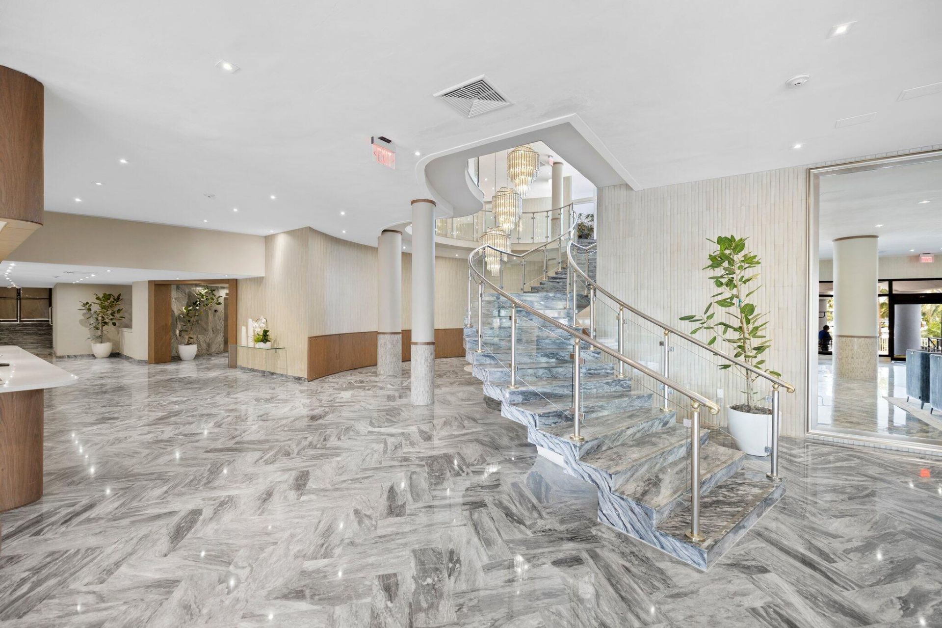 5401 Collins Avenue, Unit 620, Miami Beach, FL 33140 Photo