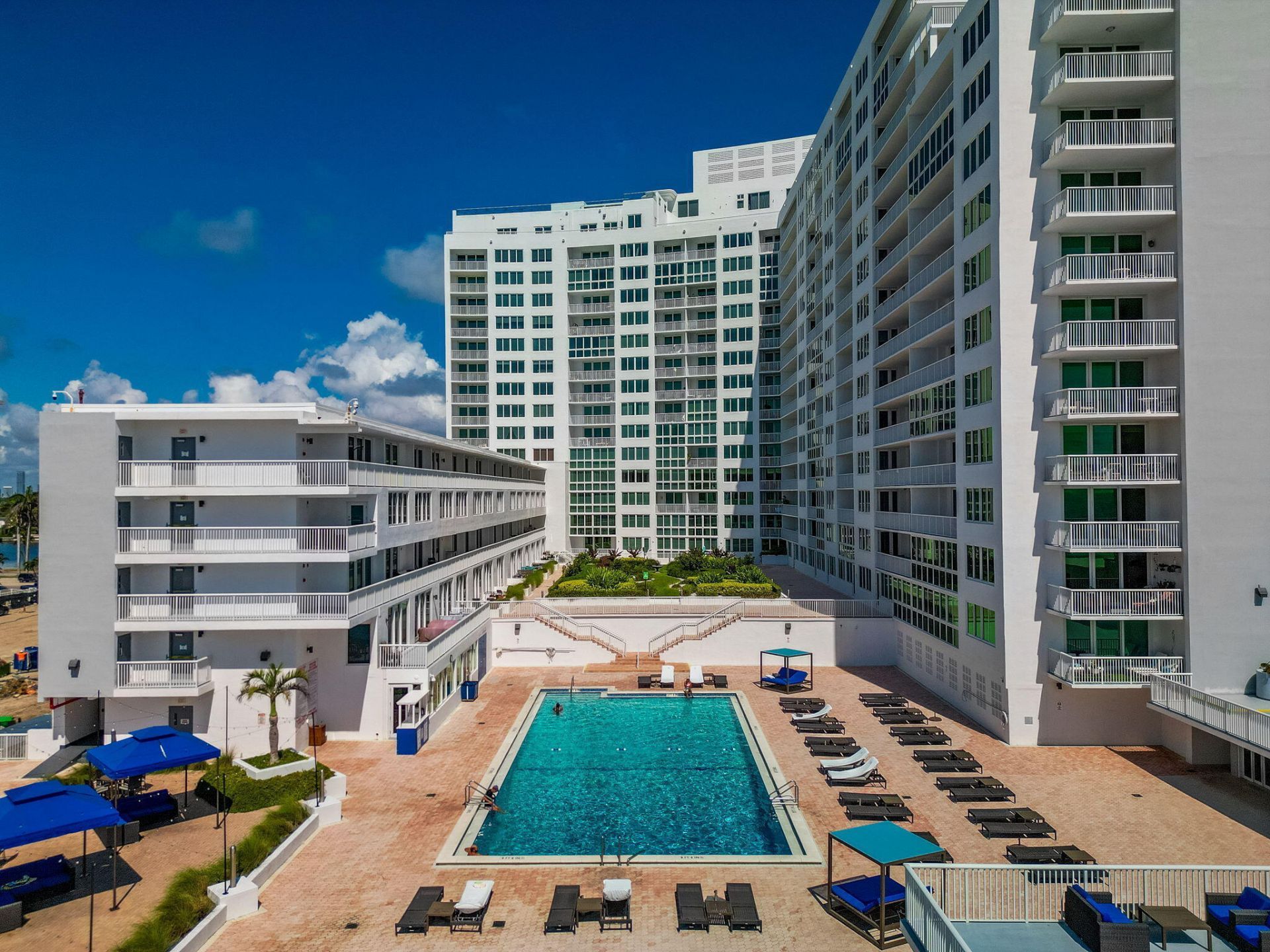 5401 Collins Avenue, Unit 620, Miami Beach, FL 33140 Photo