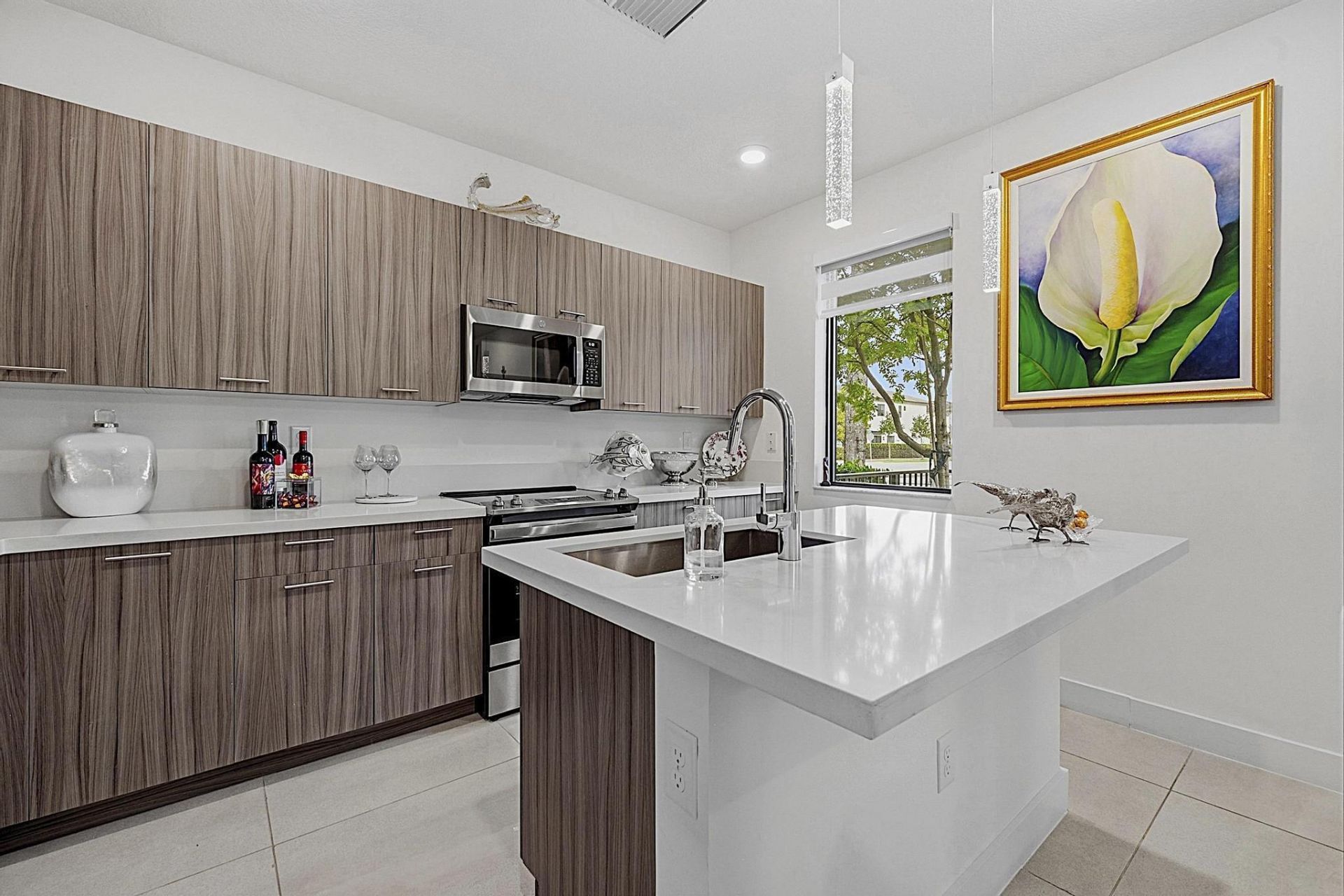 8321 Central Park Boulevard, Doral, FL 33166 Photo