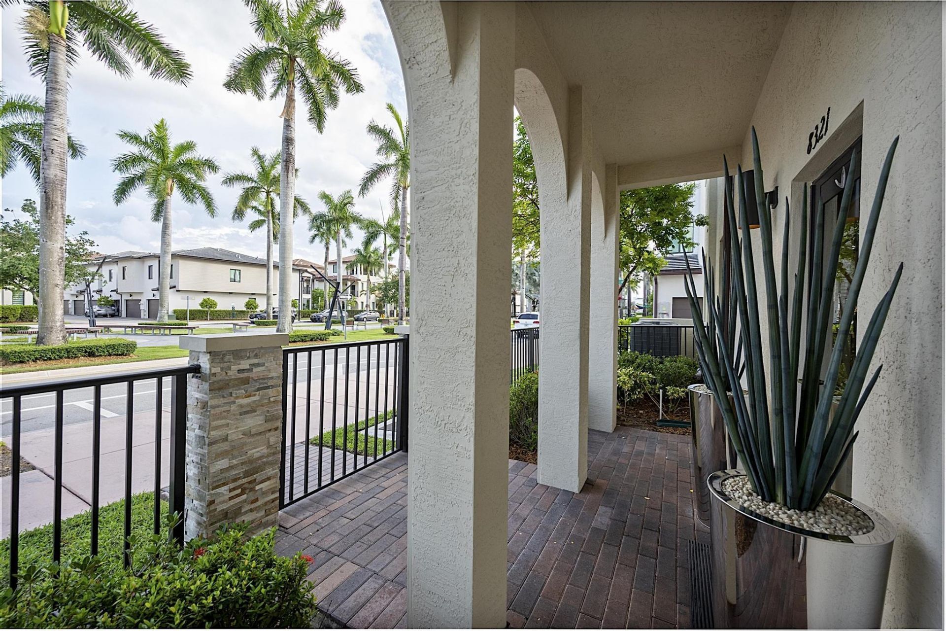 8321 Central Park Boulevard, Doral, FL 33166 Photo