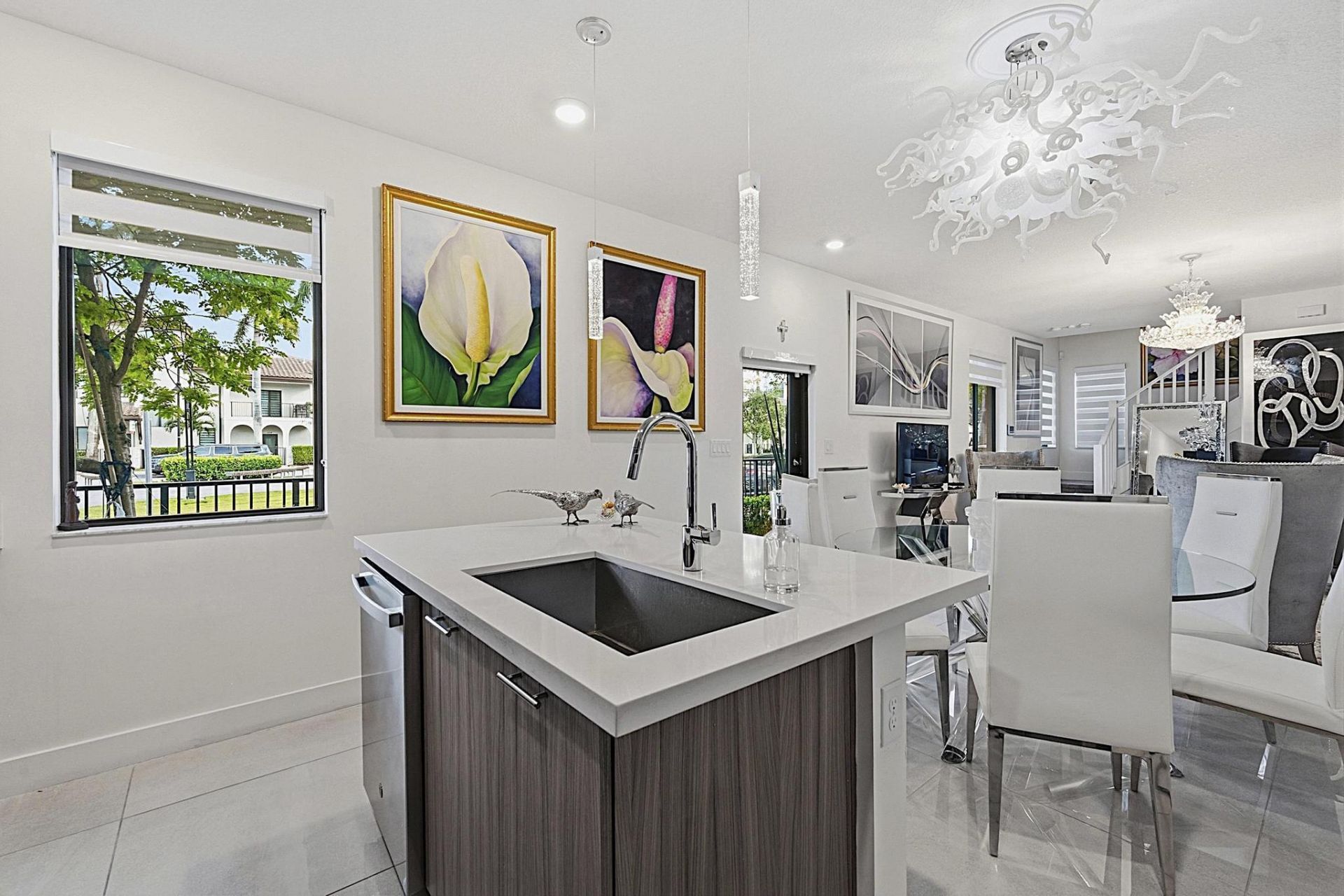 8321 Central Park Boulevard, Doral, FL 33166 Photo