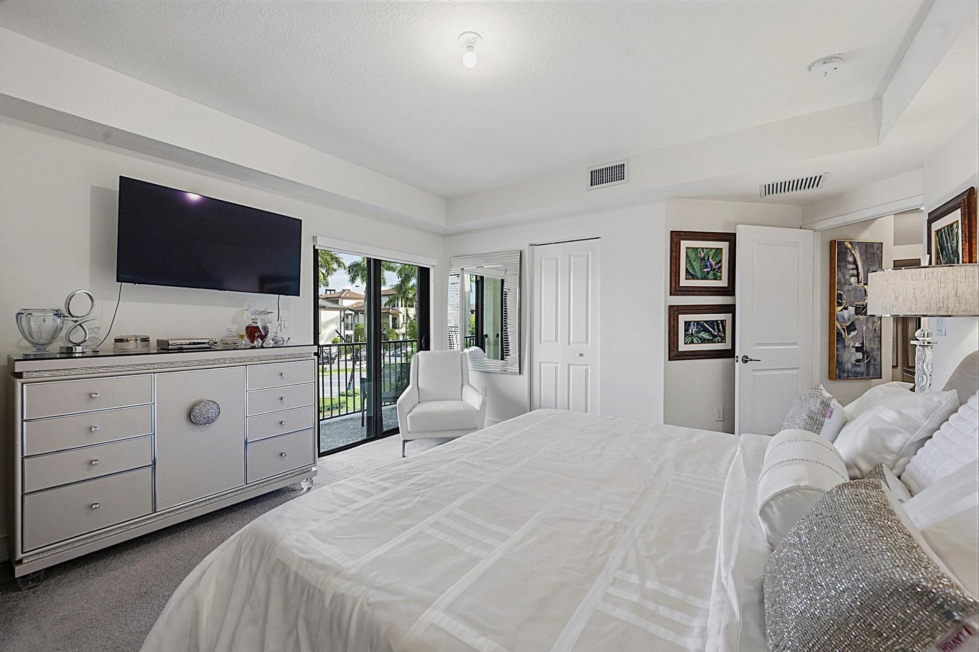8321 Central Park Boulevard, Doral, FL 33166 Photo