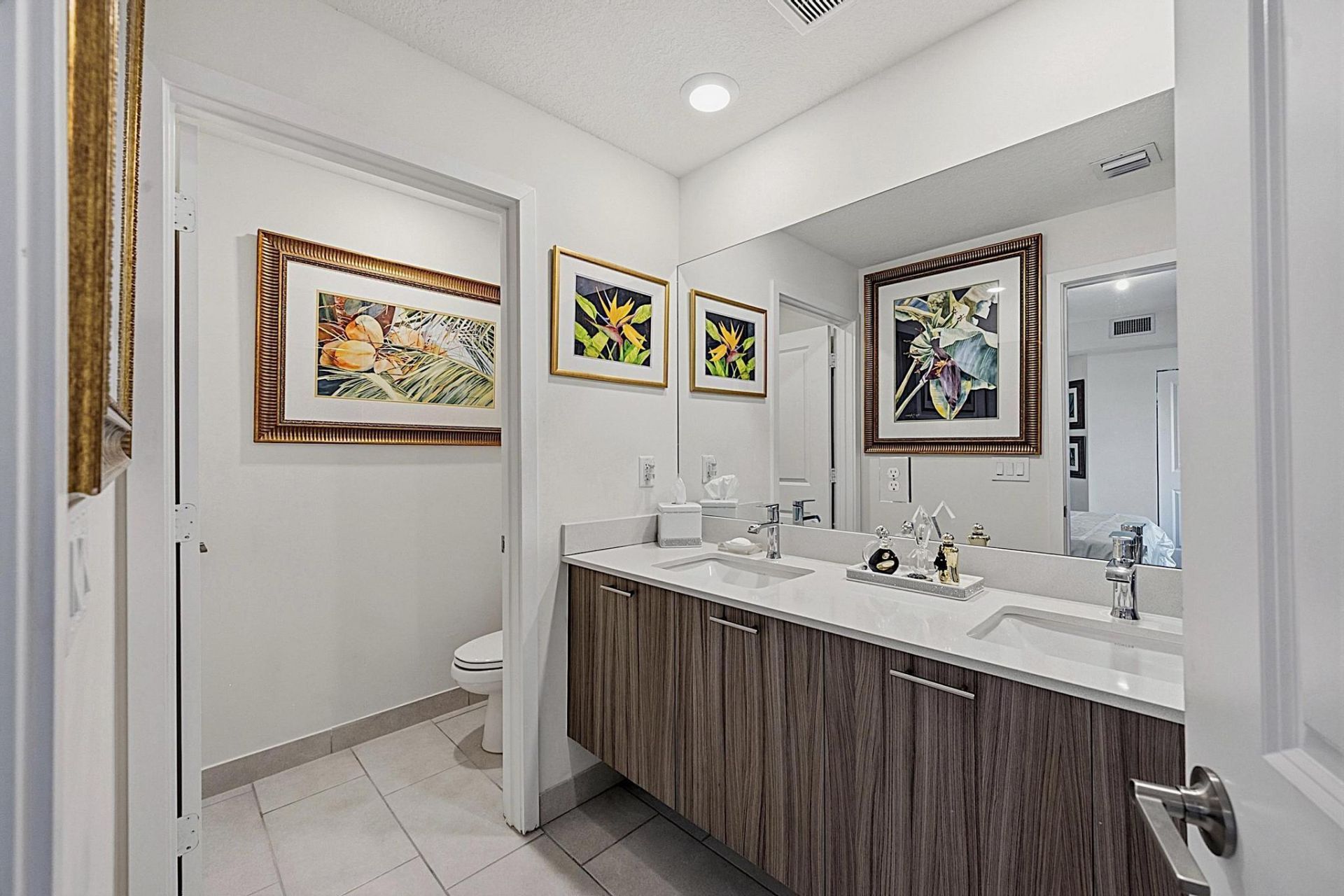 8321 Central Park Boulevard, Doral, FL 33166 Photo
