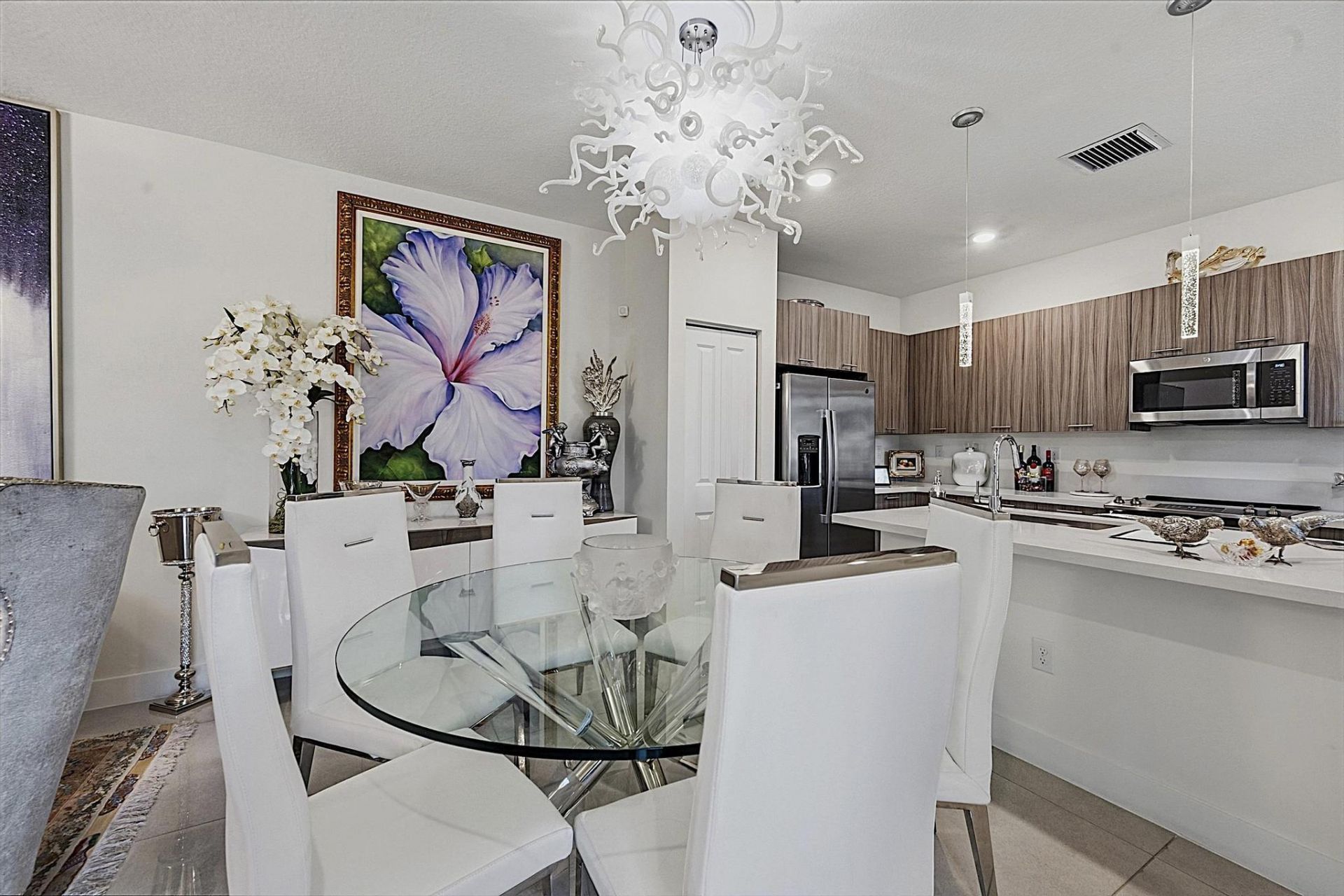8321 Central Park Boulevard, Doral, FL 33166 Photo