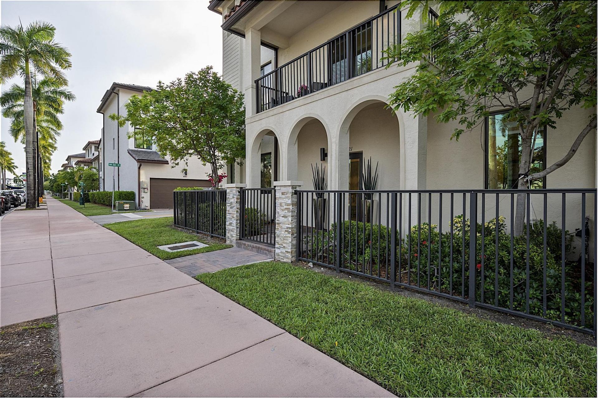 8321 Central Park Boulevard, Doral, FL 33166 Photo