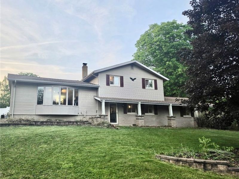 520 Brookpark Drive, Cuyahoga Falls, OH 44223 Photo 2