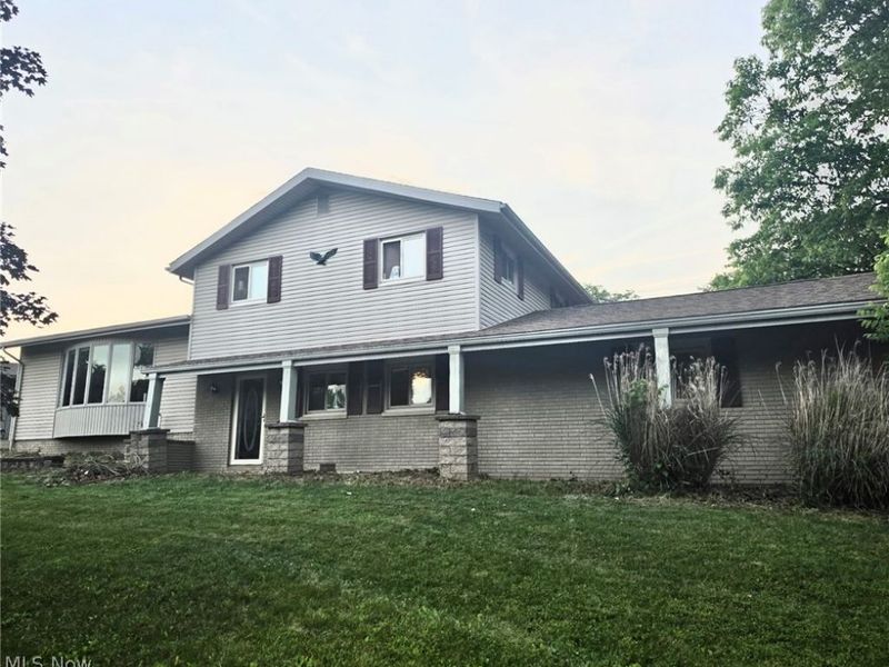 520 Brookpark Drive, Cuyahoga Falls, OH 44223 Photo 3