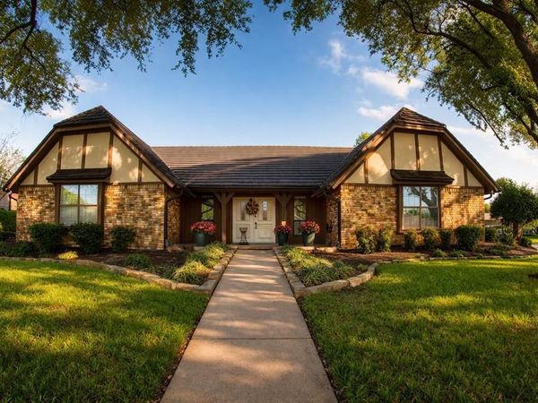 5601 Dye Drive, Arlington, TX 76013