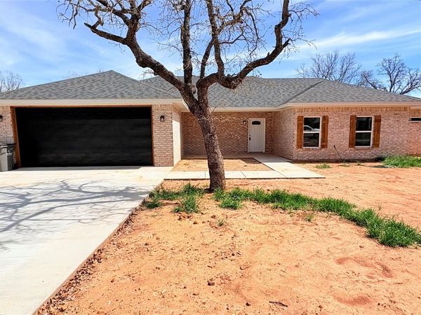 1503 S Rodgers Dr , Graham, TX 76450