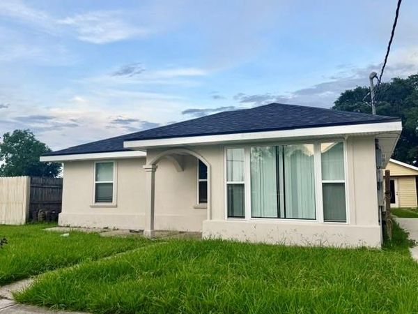 2301 ESTEBAN Street , Arabi, LA 70032