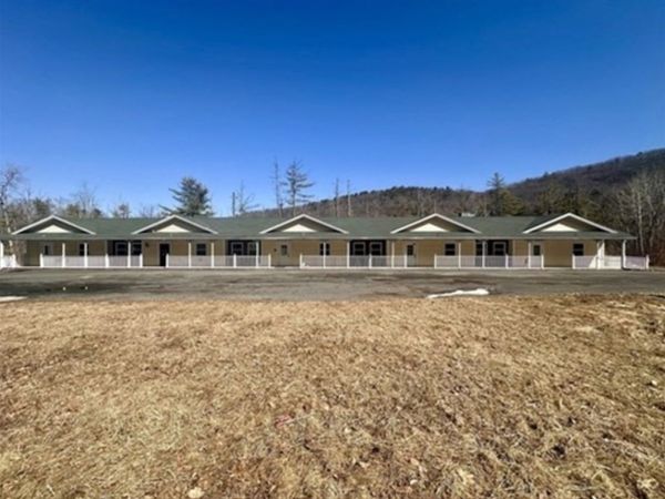 1105 Mohawk Trl, Shelburne, MA 01370
