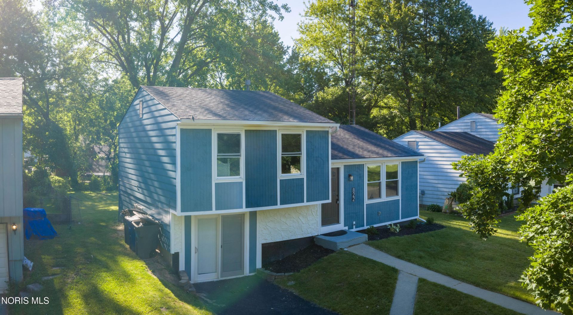 822 Burke Glen Road, Toledo, OH 43607 Main Photo