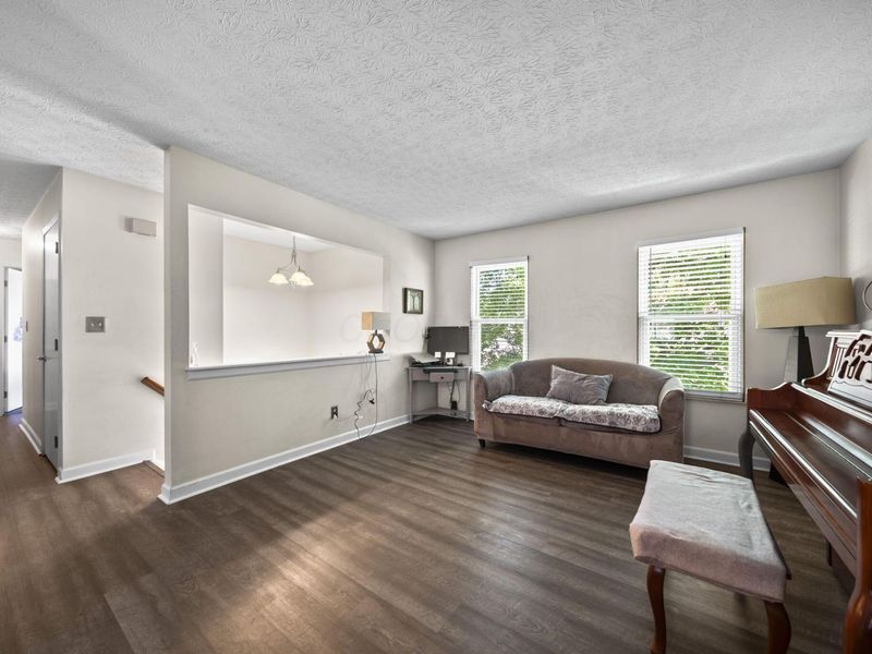 3767 Bridle Court, Columbus, OH 43221 Photo 5