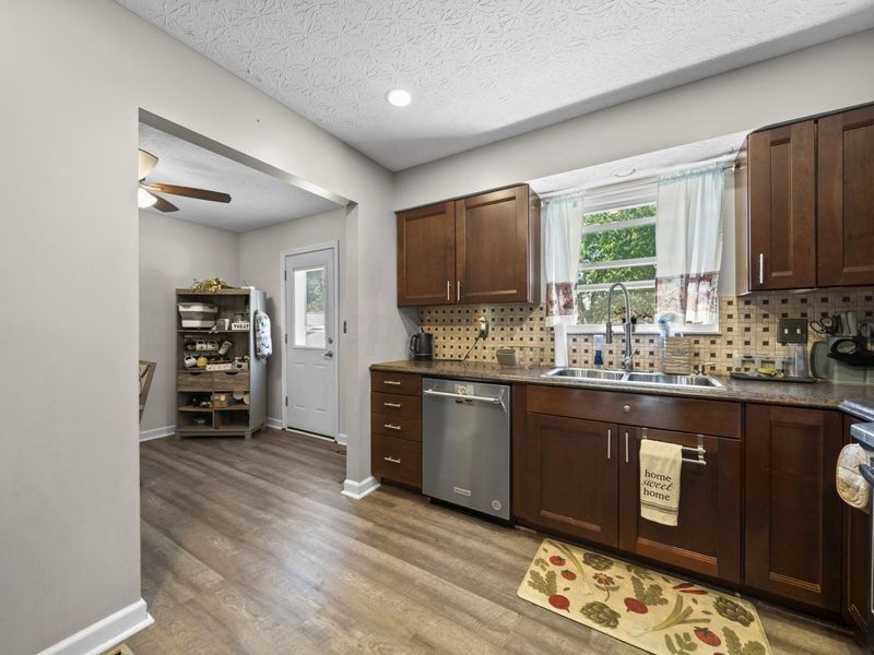 3767 Bridle Court, Columbus, OH 43221 Photo 9