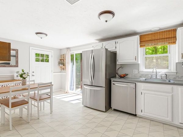 1702 State Road, Plymouth, MA 02360