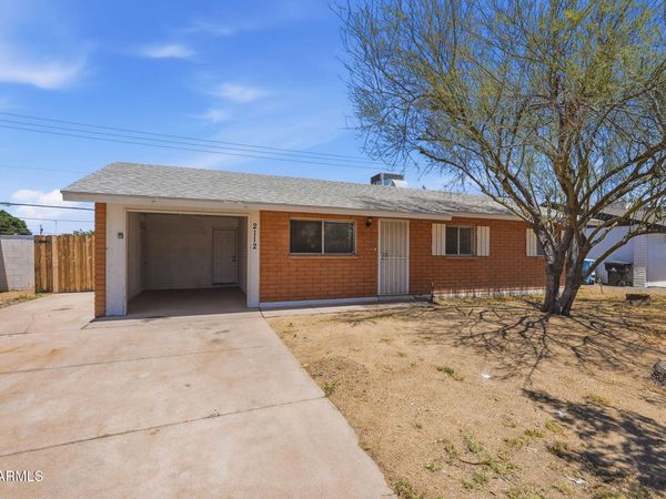 2112 W DAHLIA Drive, Phoenix, AZ 85029