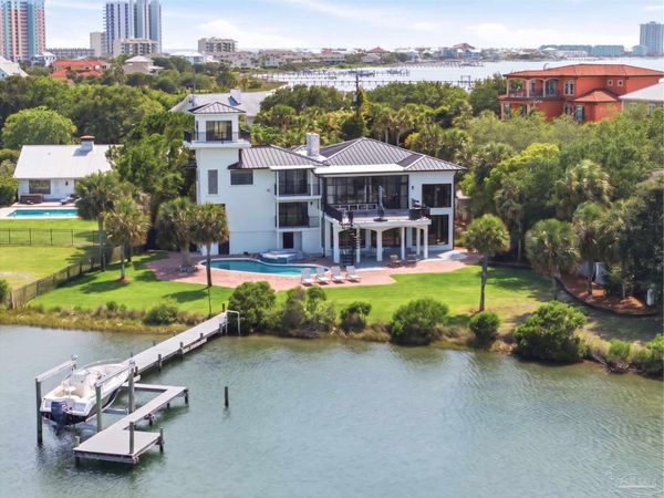 112 Matamoros Dr, Pensacola Beach, FL 32561