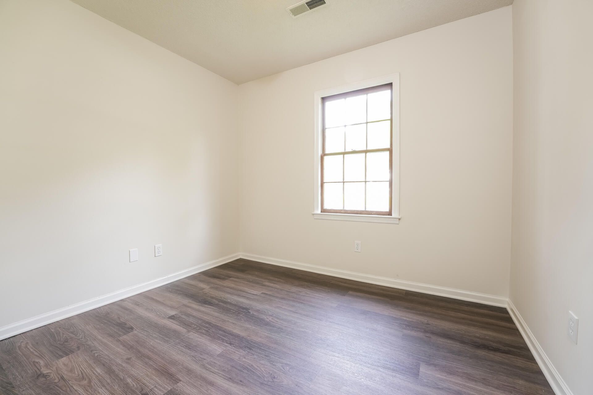 313 Water Oak Drive Photo 11