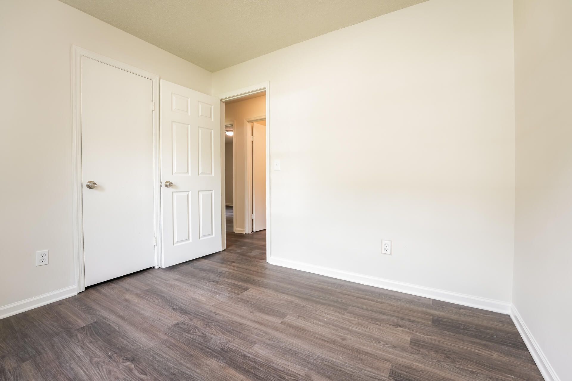 313 Water Oak Drive Photo 12