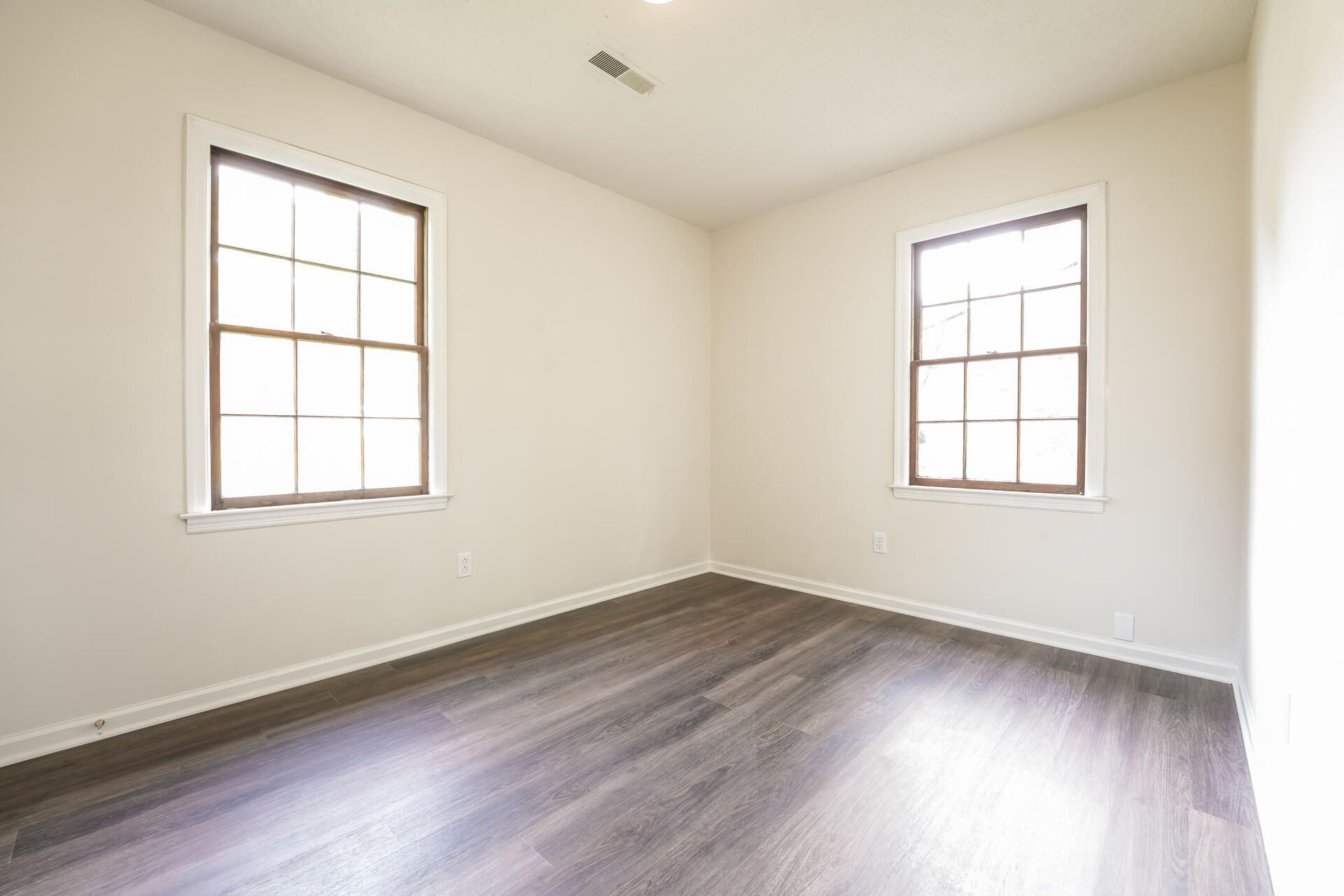 313 Water Oak Drive Photo 13
