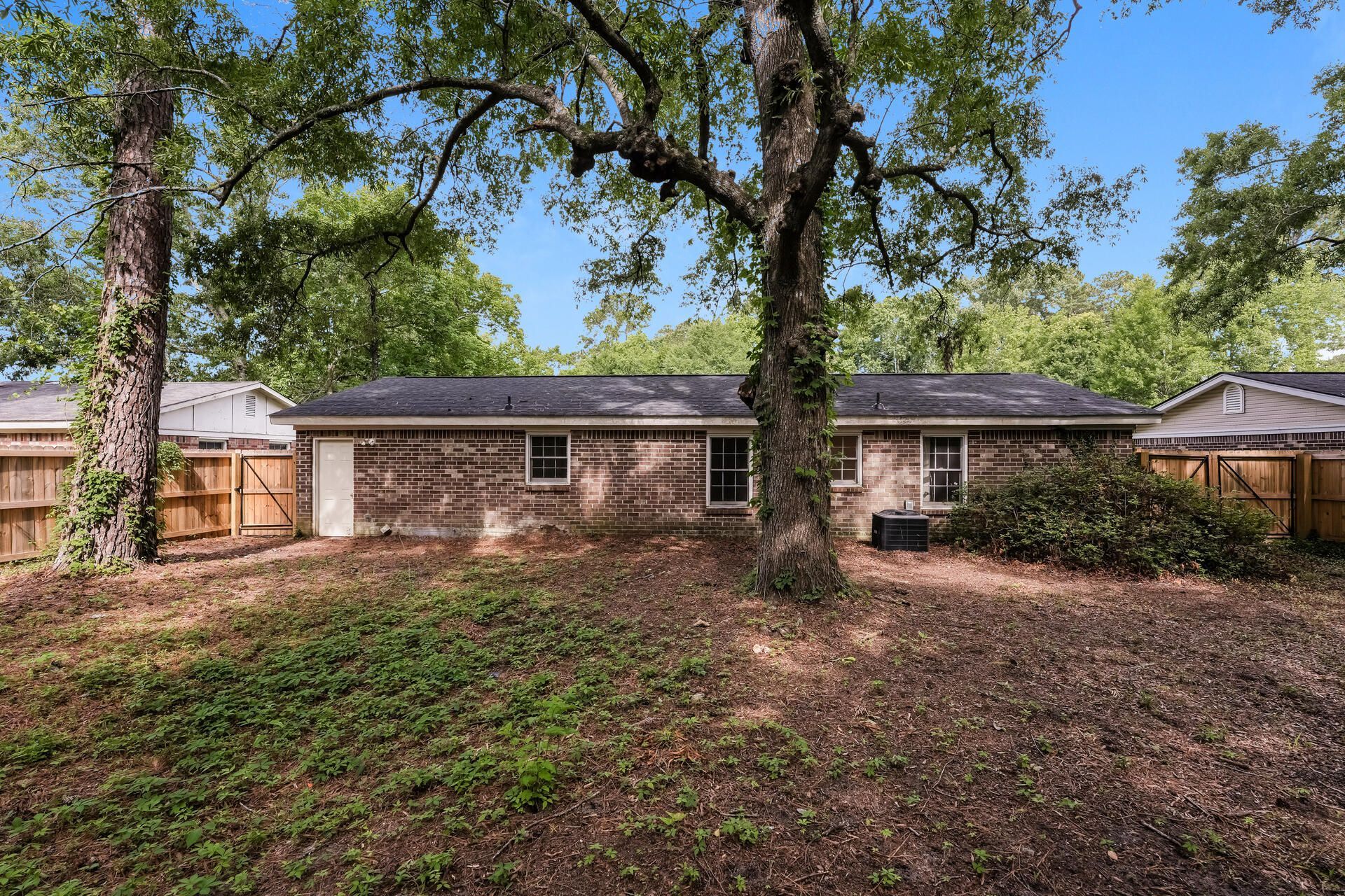 313 Water Oak Drive Photo 5