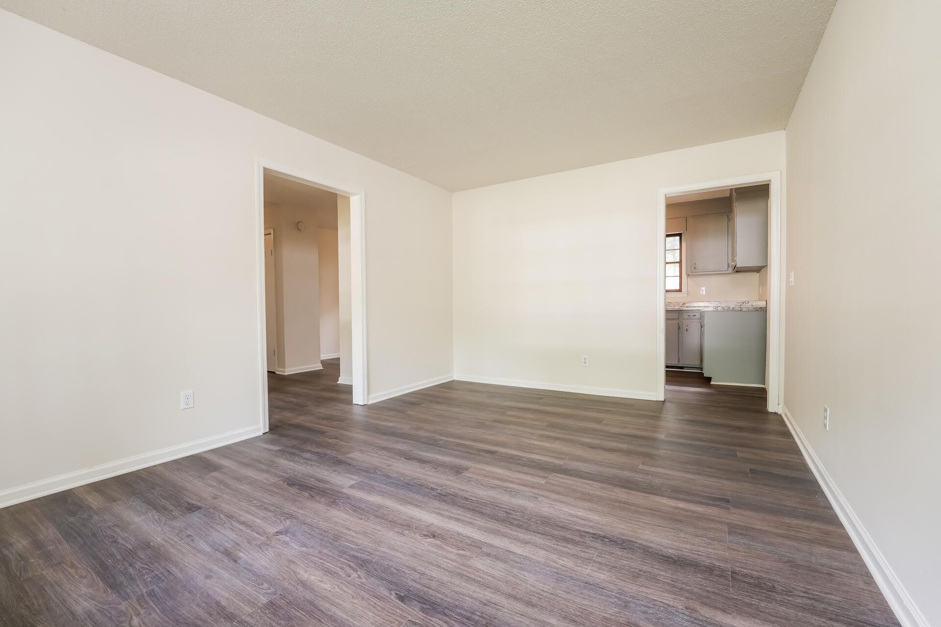 313 Water Oak Drive Photo 9