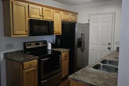 224 Mariscat Place  photo 4