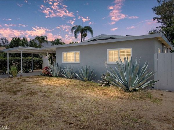 6763 Lynwood Way , Highland, CA 92346