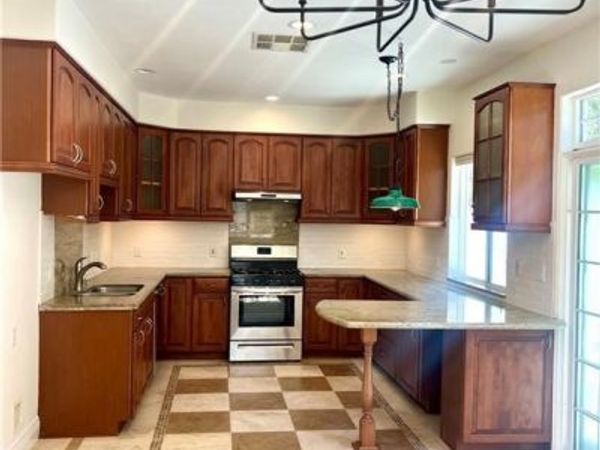 25292 De Salle, Laguna Hills, CA 92653