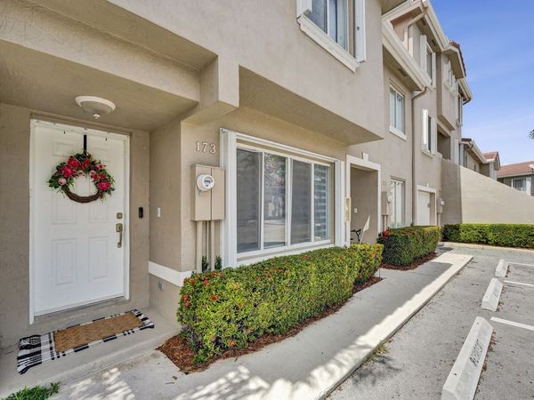 173 Riviera Circle, Weston, FL 33326