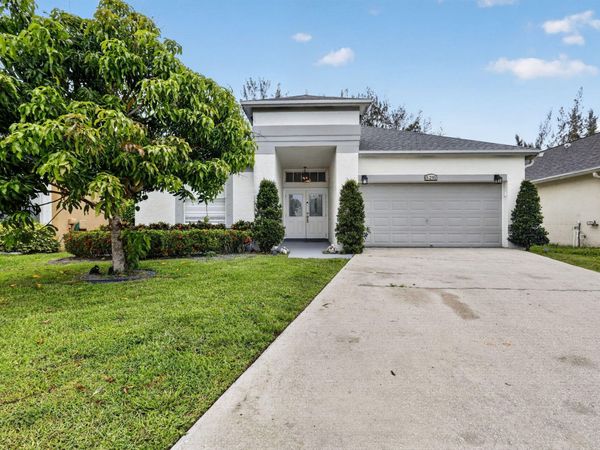 5291 Fox Trace, West Palm Beach, FL 33417