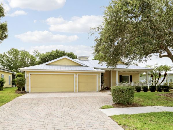 654 NE Little Kayak Point, Port Saint Lucie, FL 34983